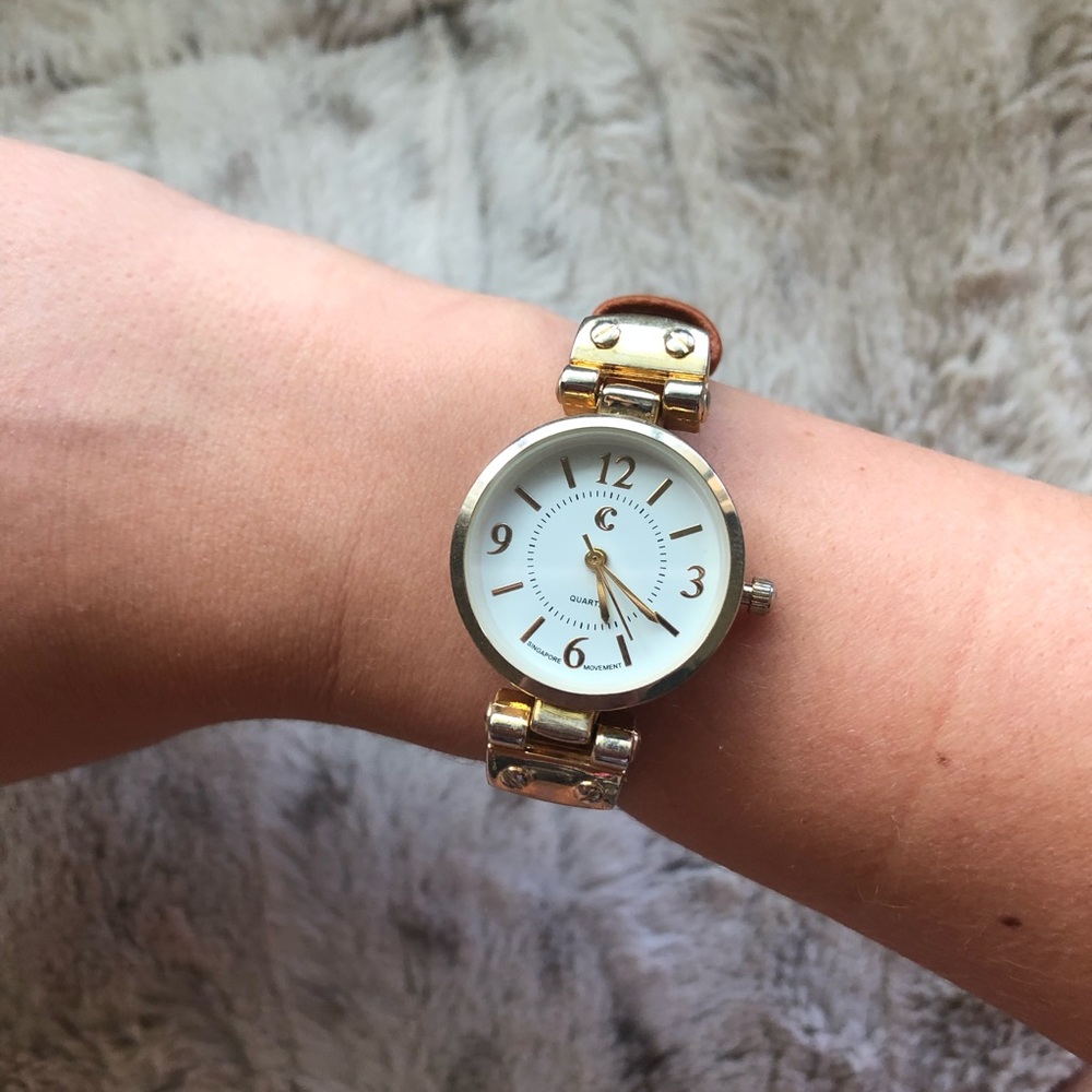 BROWN AND GOLD FAUX LEATHER BUCKLE WATCH
